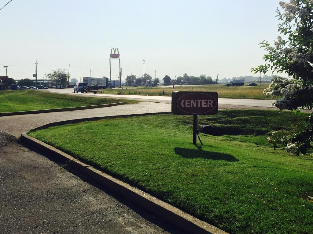 Deluxe Inn West Memphis Exteriör bild